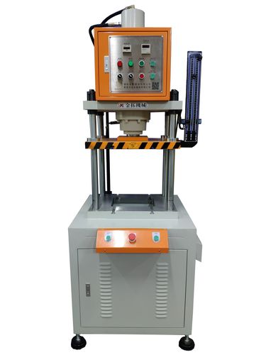 ���������͉��C